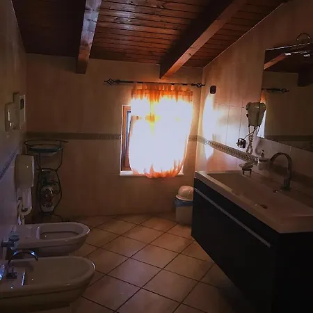 Le Tre Stelle Bed & Breakfast *