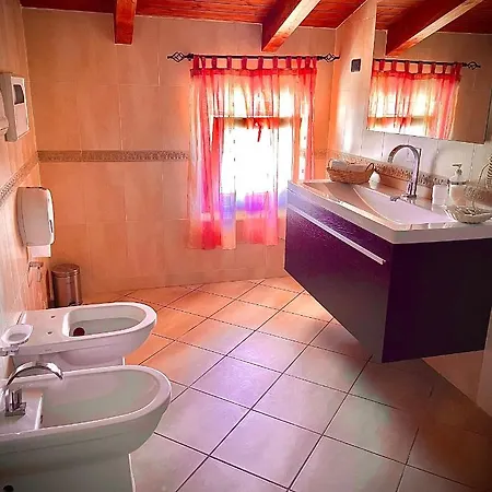 Le Tre Stelle Bed & Breakfast *